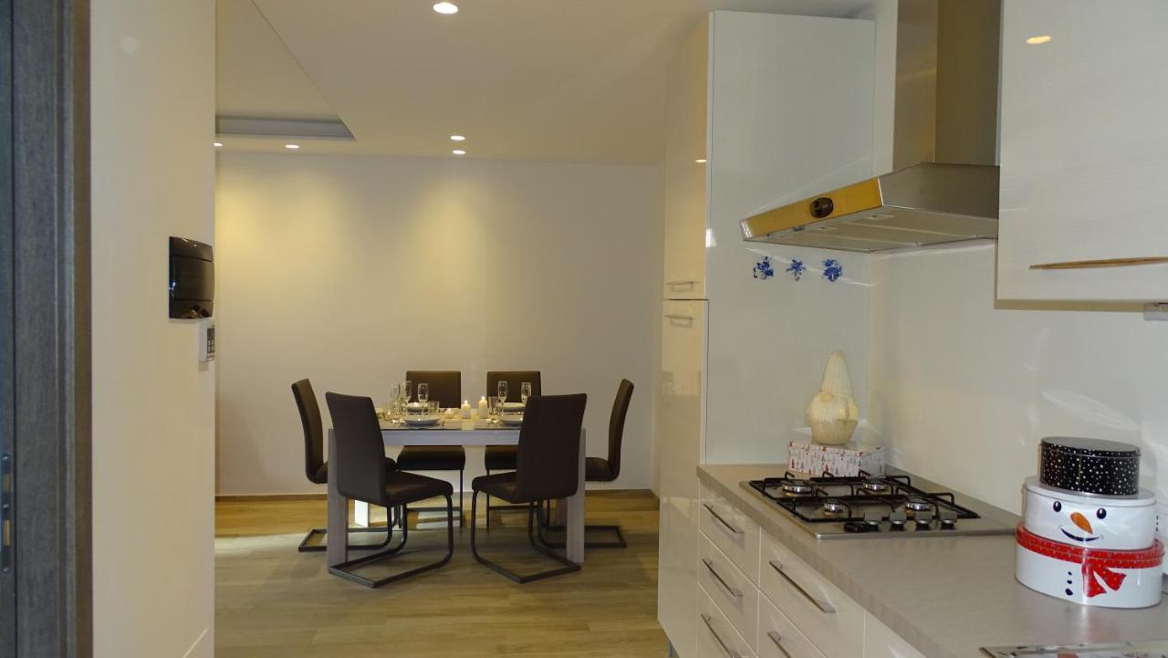 Blue Moon - Via Parigi Apartments Aosta Zewnętrze zdjęcie