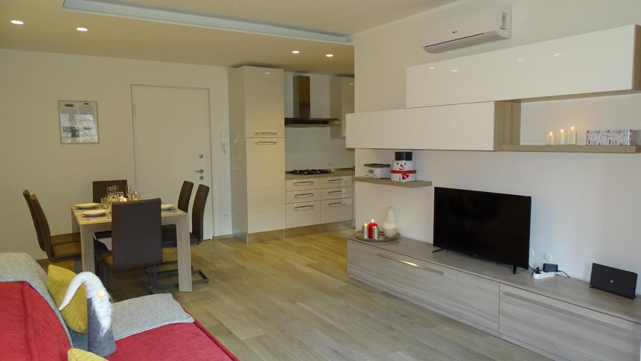 Blue Moon - Via Parigi Apartments Aosta Zewnętrze zdjęcie