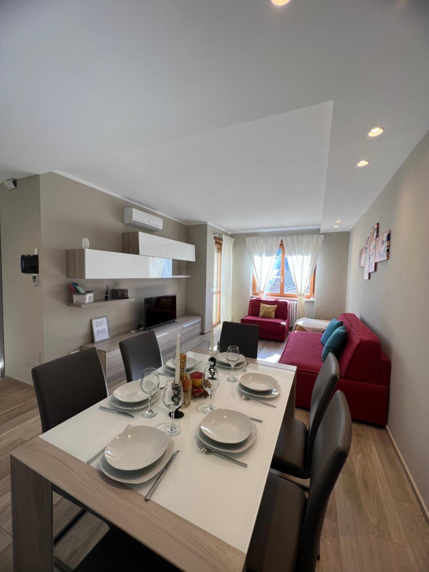 Blue Moon - Via Parigi Apartments Aosta Zewnętrze zdjęcie