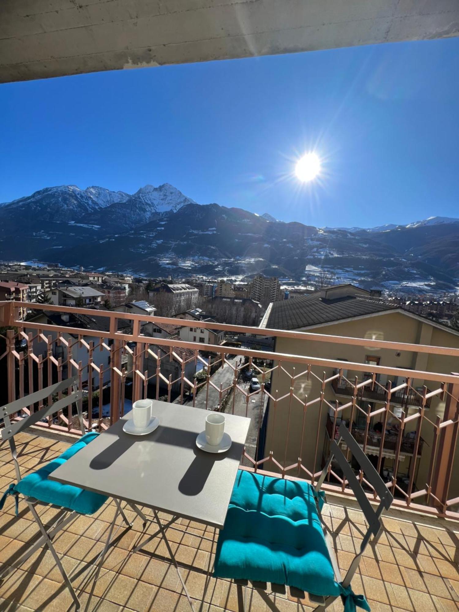 Blue Moon - Via Parigi Apartments Aosta Zewnętrze zdjęcie