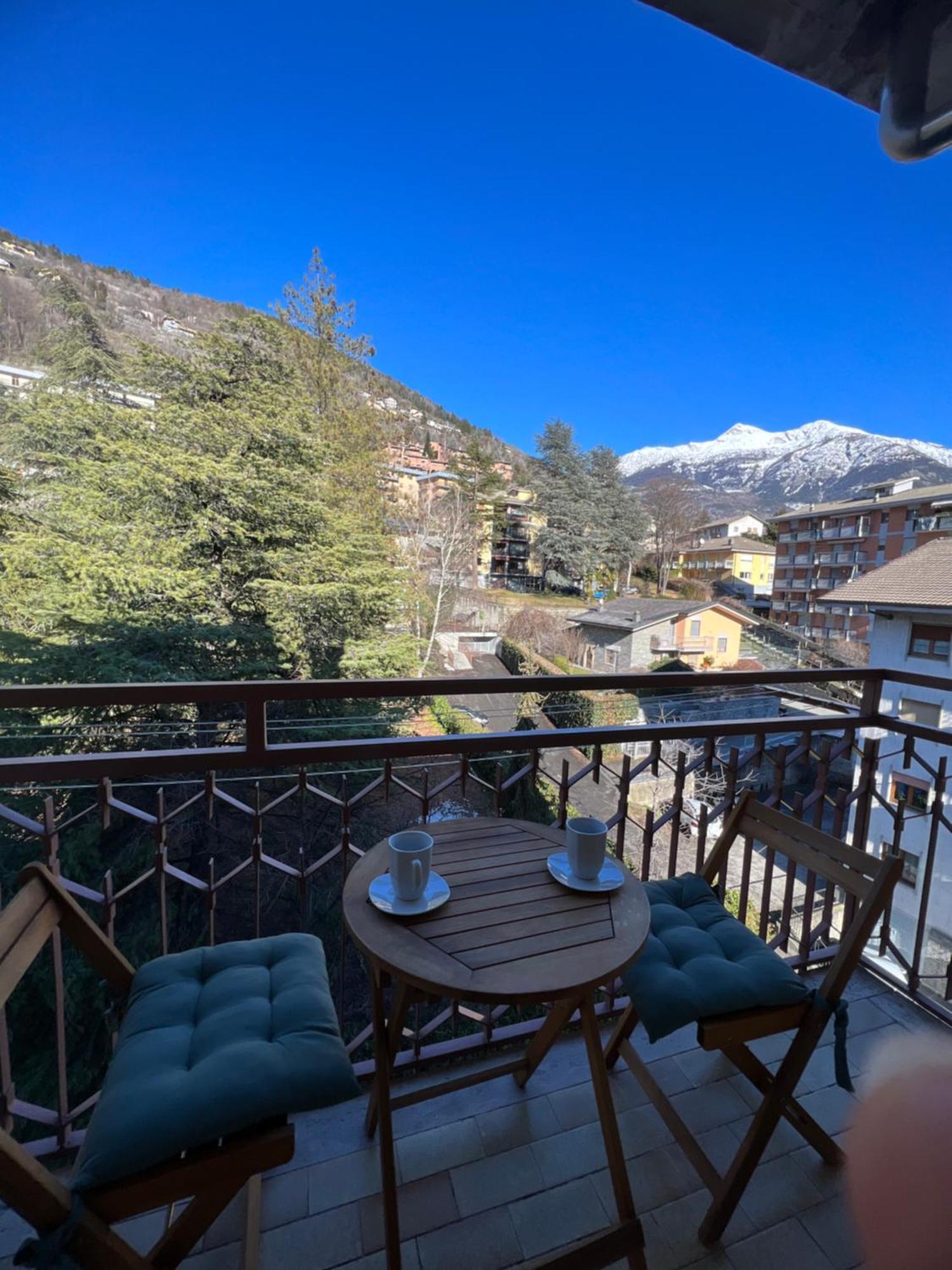Blue Moon - Via Parigi Apartments Aosta Zewnętrze zdjęcie